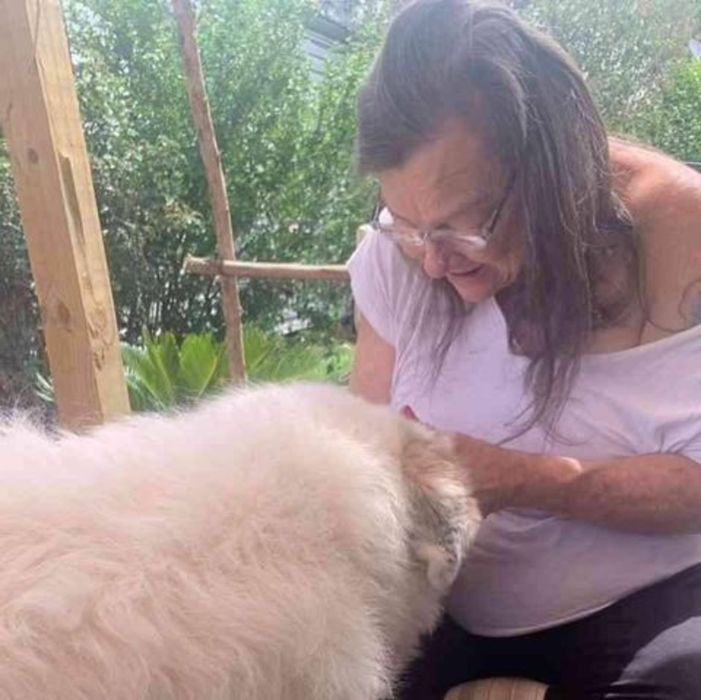 Meet your Posher, Lorraine